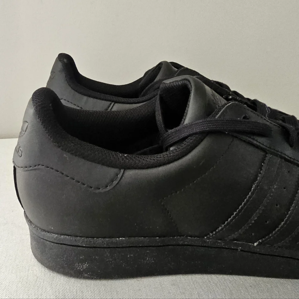 ADIDAS Superstar Mens All Black Sneakers Size 13